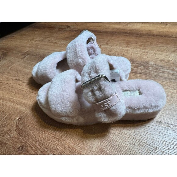 UGG Fluff Slippers new women’s 6 - Picture 2 of 5